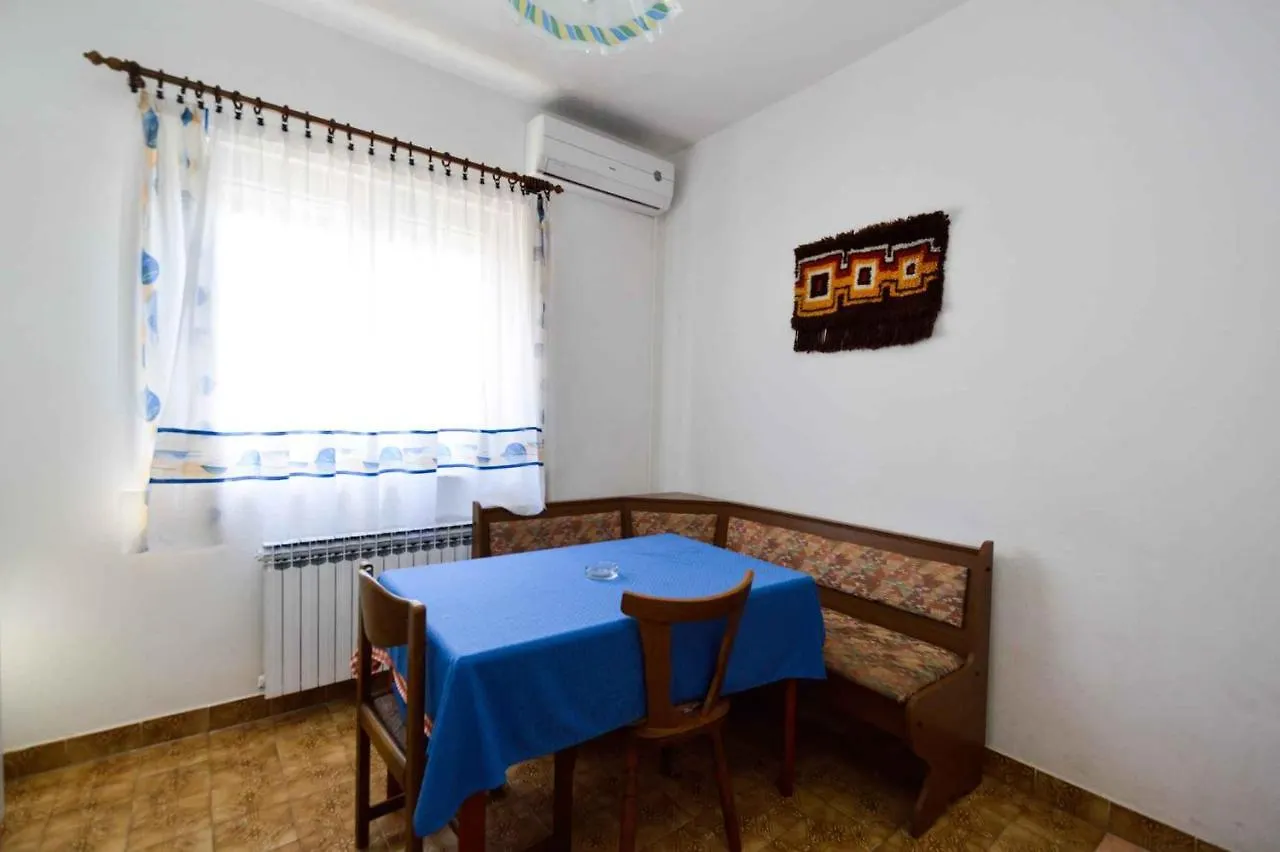 Apartment In Pula With Two-Bedrooms 7 Pjescana Uvala Croatia