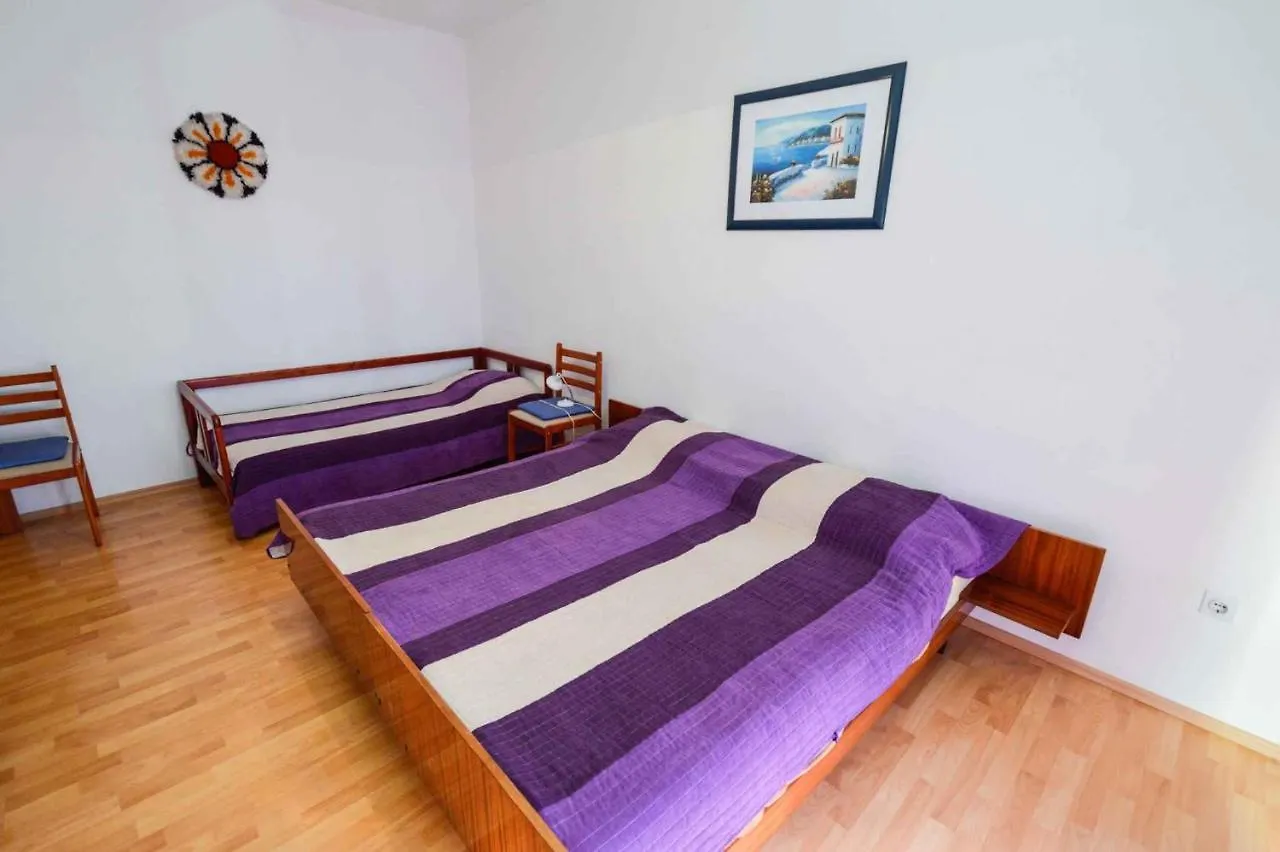 Apartment In Pula With Two-Bedrooms 7 Pjescana Uvala Croatia