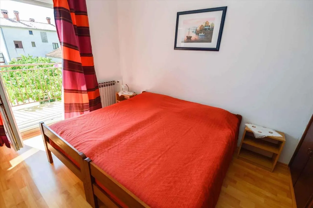 Apartment In Pula With Two-Bedrooms 7 Pjescana Uvala