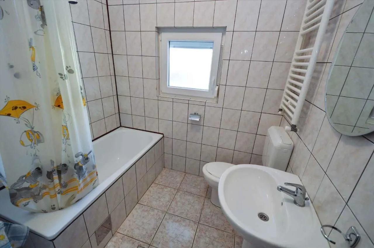 Apartment In Pula With Two-Bedrooms 7 Pjescana Uvala