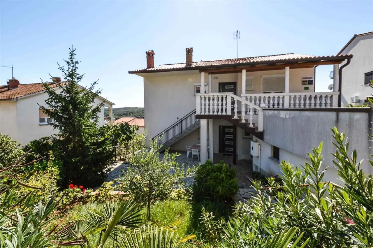 Apartment In Pula With Two-Bedrooms 7 Pjescana Uvala