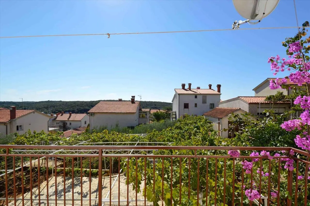 Apartment In Pula With Two-Bedrooms 7 Pjescana Uvala Croatia