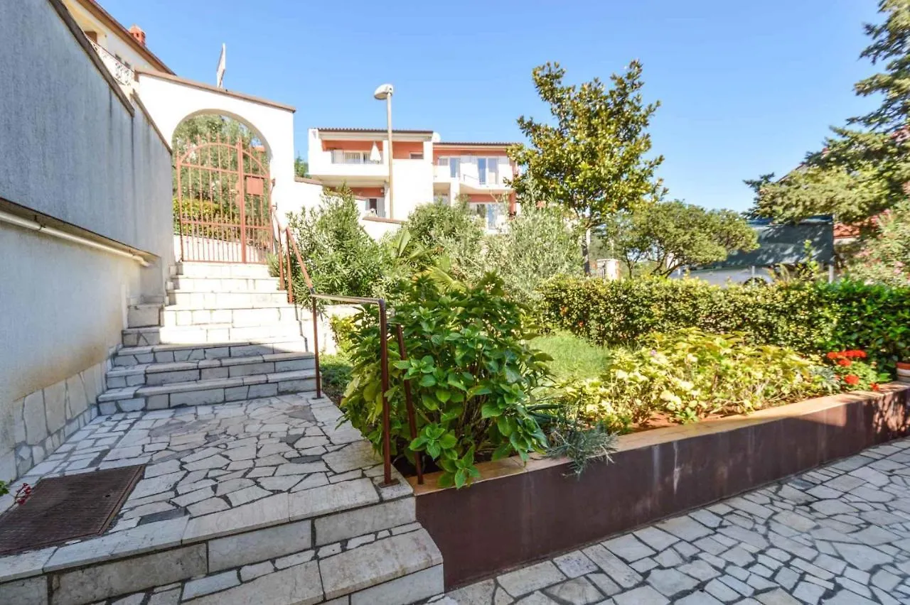 Apartment In Pula With Two-Bedrooms 7 Pjescana Uvala Croácia